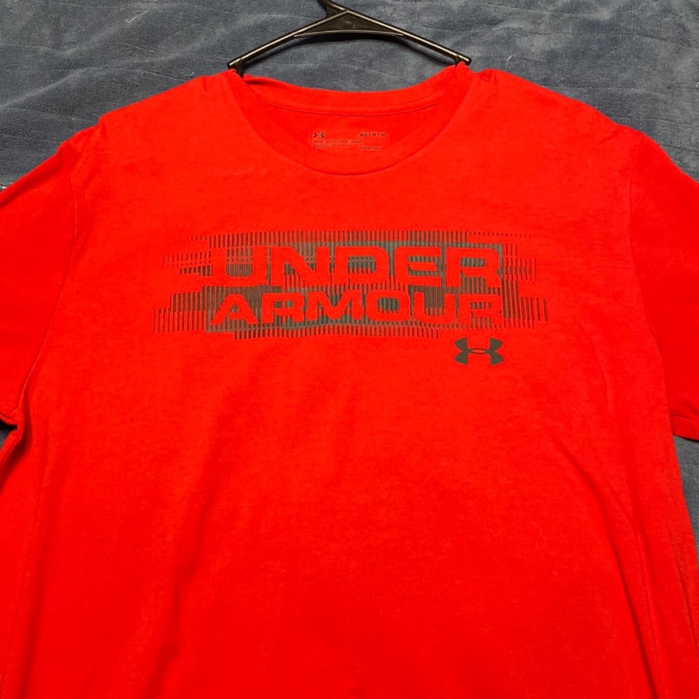 Under Armour red tshirt